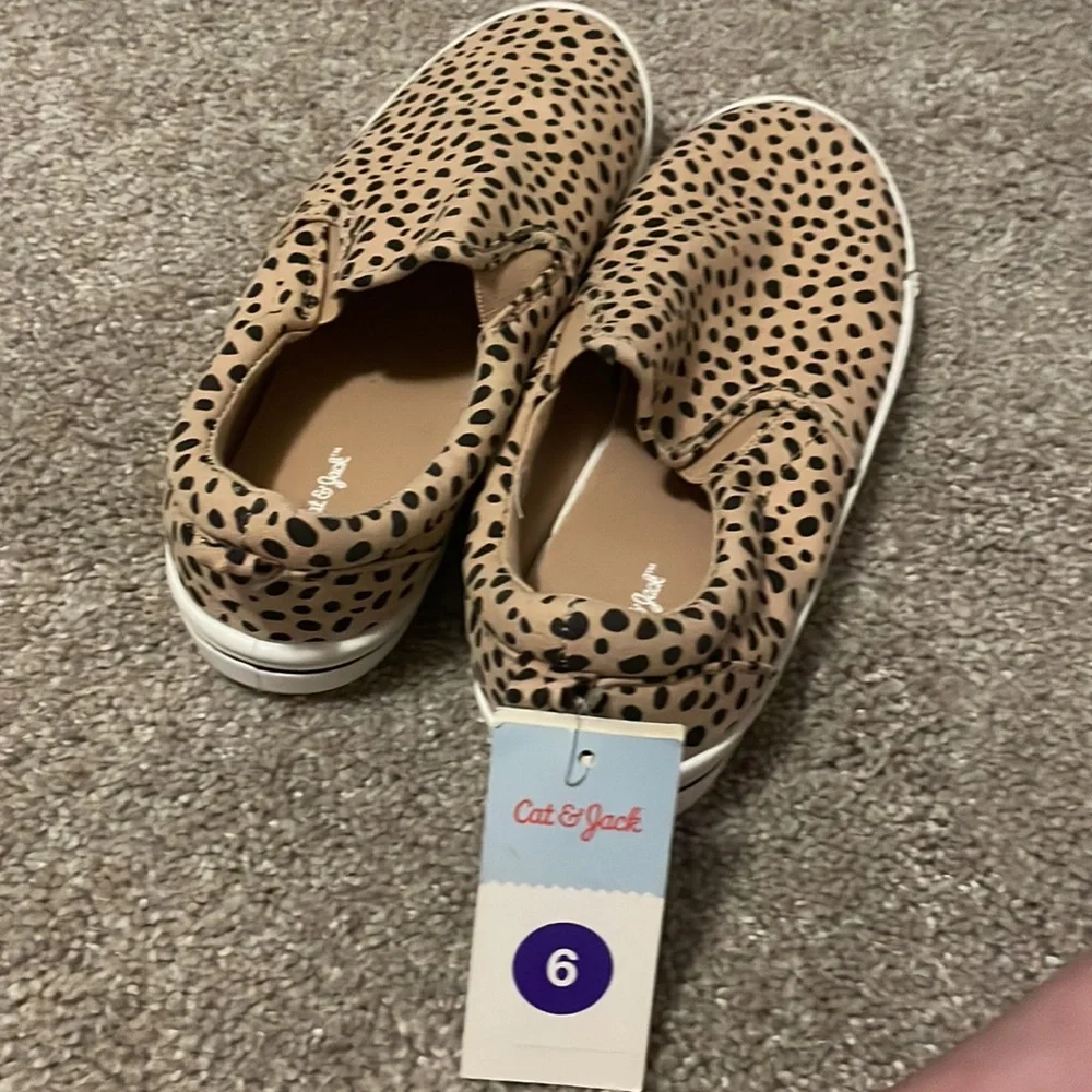 Cat and Jack  slip on New leopard print slip in skater shoes size 6